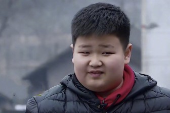 没想到这个《变形计》里的富二代,一夜间成了今年最火的顶级流量