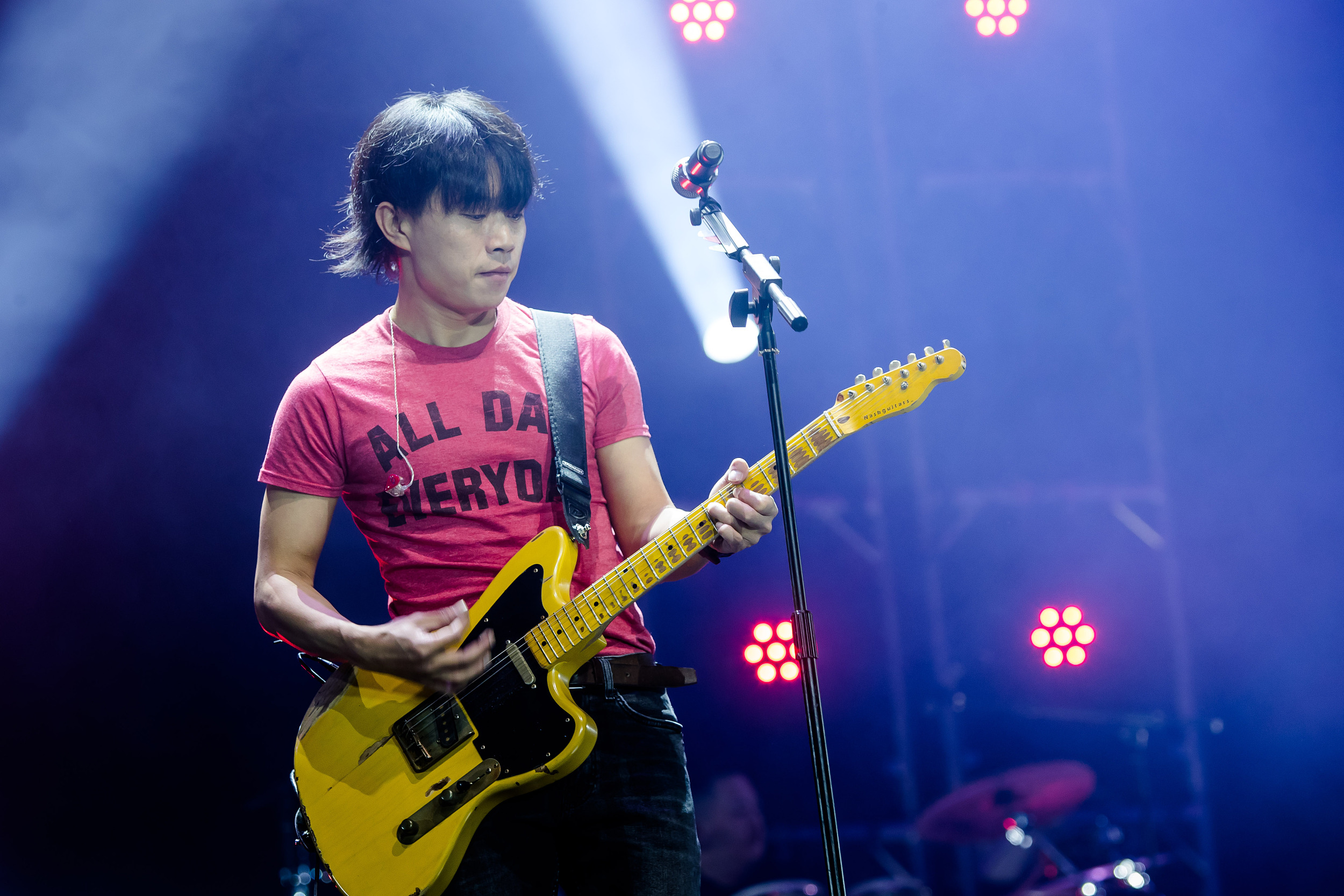 《歌手》后赵雷再上综艺,这次他将要唱新歌.