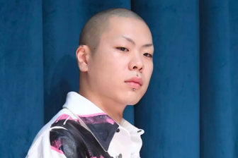 这个在北京长大的韩国歌手，听一遍就彻底爱上了