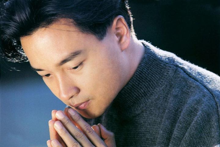 韩寒监制张国荣热情演唱会影像全记录公开发行