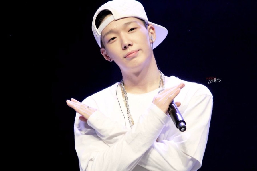 bobby备受billboard和滚石关注,"k-pop嘻哈界独一无二的人物"